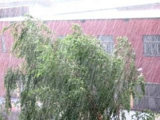 В Луганске после обеда пройдет гроза с градом