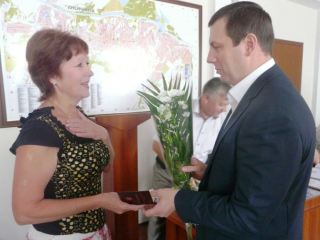 В Лисичанске наградили матерей-героинь