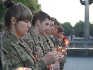 В Луганске зажгут Свечу памяти