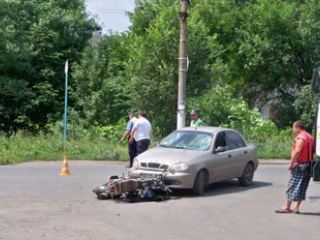 На Луганщине скутер столкнулся с авто. Погибла женщина