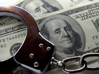 На Луганщине преступная группа похитила в банке 300 тысяч гривен