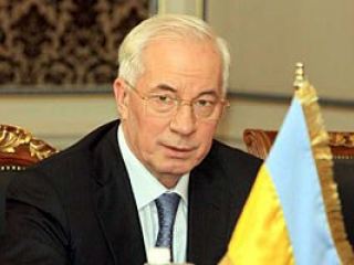 Трое жителей Луганщины получили премии от Николая Азарова 