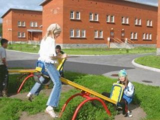 Первые два дома детской деревни в Луганске заселят до конца августа