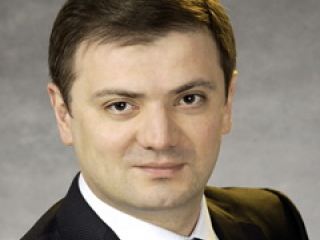 Владимир Медяник поздравил луганчан с Днем Конституции 