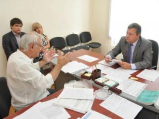 Валерий Голенко просит привести в порядок жилье, подведомственное угольным предприятиям