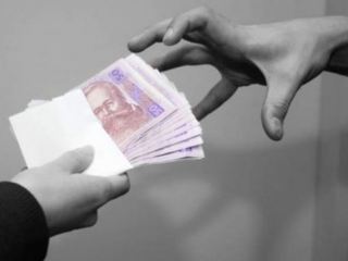 На Луганщине чиновники из Управления архитектуры пойдут под суд за взятку 