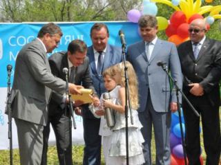 В Луганске заложили капсулу на месте будущей «детской деревни» 