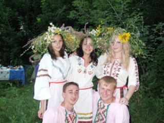 В Ровеньках по-язычески провели ночь на Ивана Купала