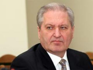 Виктор Тихонов пойдет на выборы по  мажоритарному округу