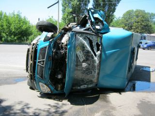 В Красном Луче трактор въехал в пассажирский автобус