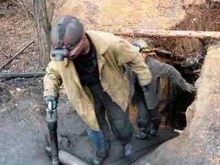 При пожаре на копанке в Луганской области два человека получили ожоги 95% кожи 