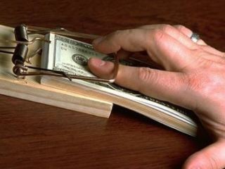 В Луганской области чиновники госпредприятия попались на денежных махинациях