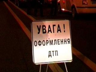 В Луганской области ночью водитель грузовика насмерть сбил мужчину и скрылся