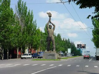 В Луганске выберут лучшую улицу, дом и двор