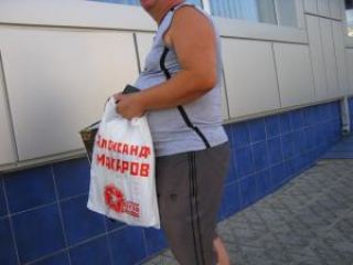 В Луганске команда Шахова подкупает избирателей