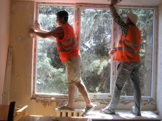 На ремонт луганских школ выделили  млн грн