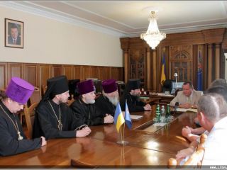 Новый глава Луганской епархии УПЦ МП встретился с губернатором Договорились вместе заботиться о духовности