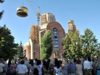 На храме в честь Иконы Божией Матери Умиление установили второй купол