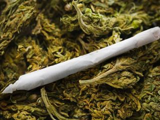 На Луганщине задержали пенсионера с контрабандой наркотиков