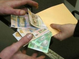 В Луганской области кадровик получил  тыс грн взятки за трудоустройство работника