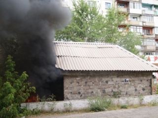 В центре Алчевска чуть не сгорели два супермаркета и жилой дом