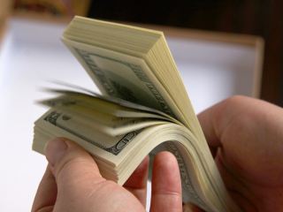 Халатность бухгалтера одного из предприятий Луганской области стоила бюджету около  млн грн