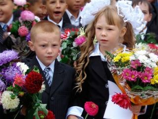 Специалисты Луганского центра здоровья рассказали как помочь ребенку привыкнуть к школе