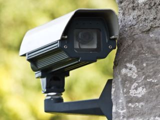 В Луганской области уже установили  камер наблюдения но губернатор считает что этого мало