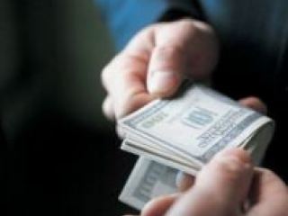 На Луганщине пенитенциарщик предлагал за  долларов освободить от исправительных работ