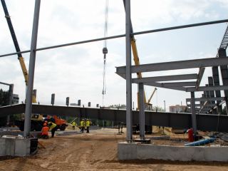 Строительство Ледовой Арены в Луганске планируют завершить к концу года