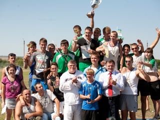 С такой спортивной командой мы победим кого угодно  Владимир Медяник