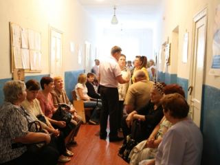 При поддержке Владимира Медяника в поселке Семейкино был организован  медосмотр населения