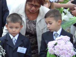 В луганских школах прозвенел первый звонок фото видео
