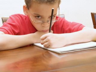 Стоит ли переучивать ребенкалевшу  Советы луганского специалиста