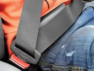 Сотрудники ГАИ Луганска рассказали о самом эффективном способе защиты на дорогах