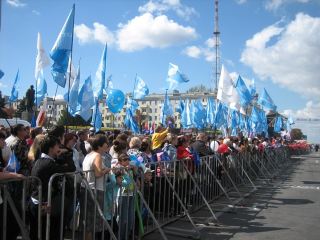 Лугансктепловоз открыл праздничное шествие посвященное Дню города Луганска