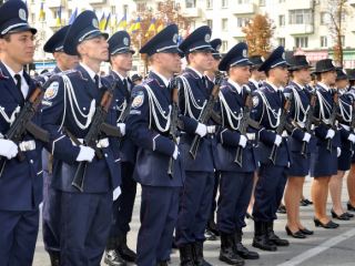 Луганские курсанты приняли Присягу фото
