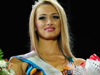 В Луганске выбрали самую красивую жительницу города