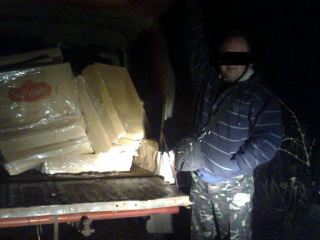 В Луганской области задержали мужчину который вез в Россию на продажу бразильскую свинину фото