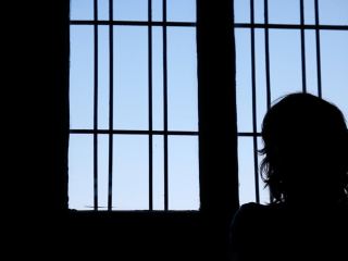 В Луганской области задержали торговцев людьми которые пытались продать двух девушек в сексуальное рабство