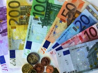 Курс валют на  сентября в коммерческих банках в Луганске