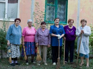 Жители квартала Шевченко поддерживают программу Владимира Медяника Чистый двор