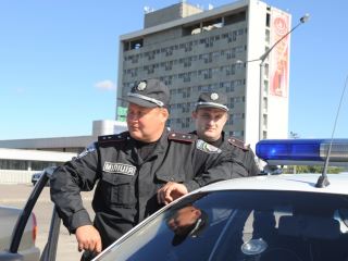 Луганские милиционеры задержали мужчину который избил и ограбил пенсионерку