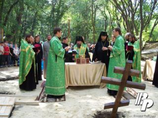 В Ровеньках появится храмчасовня