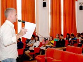 Луганские студенты встретились с журналистом