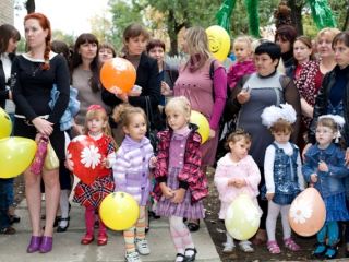 При содействии Владимира Медяника в поселке Краснодон открылся первый детский сад