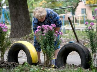 По инициативе Владимира Медяника жители Медгородка провели уже третий субботник