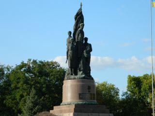 На Луганщину прибыл Эшелон памяти с делегатами из четырех стран