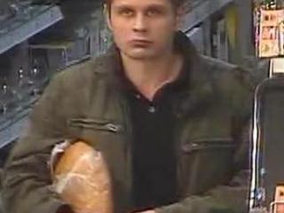 Устроившего стрельбу в ТЦ Караван до сих пор не нашли