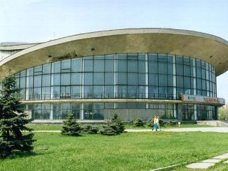 Житель Луганска нахулиганил в цирке на  тысяч гривен